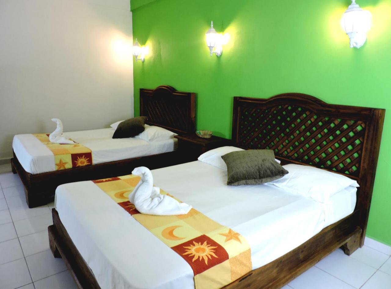 Hotel Valladolid Buitenkant foto