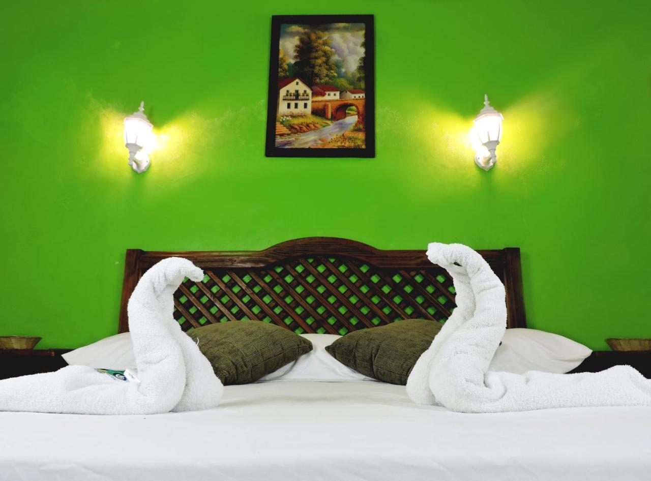 Hotel Valladolid Buitenkant foto